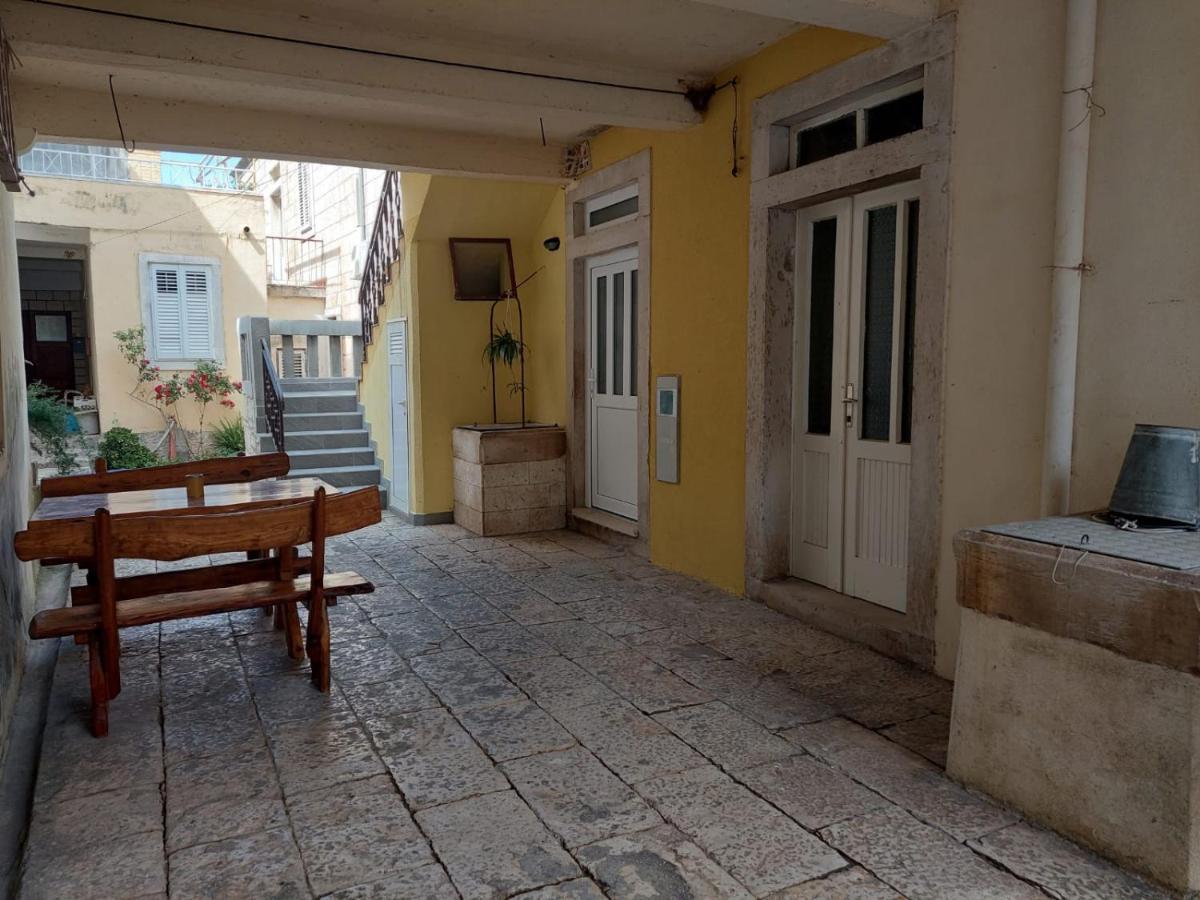 Apartmani Antonia Racisce Exterior photo